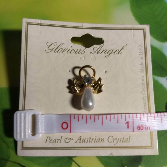 vintage 90s guardian angel pin brooch pearl crystal NWT - Picture 2 of 4